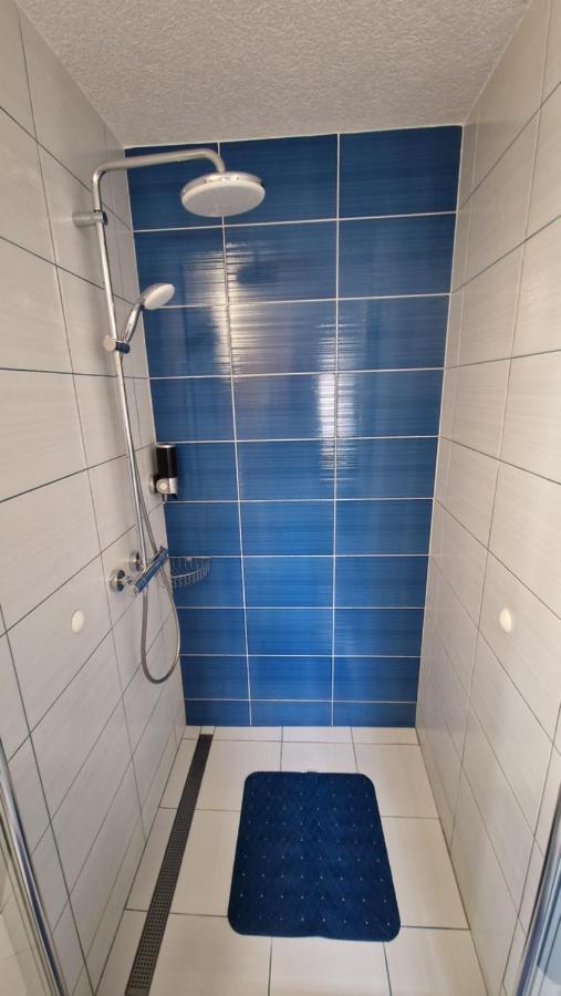 Design Apartments Red Blue Όσιγιεκ Εξωτερικό φωτογραφία