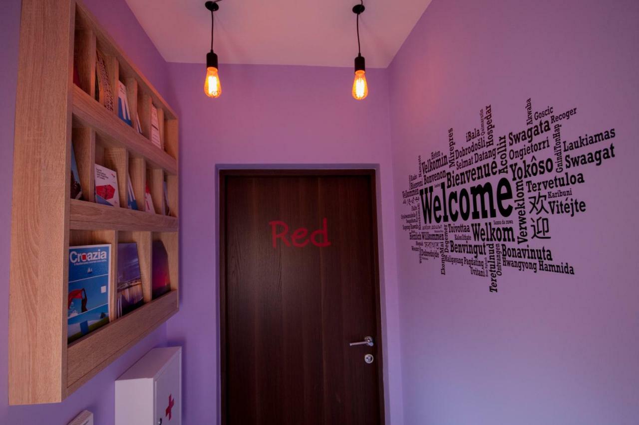 Design Apartments Red Blue Όσιγιεκ Εξωτερικό φωτογραφία