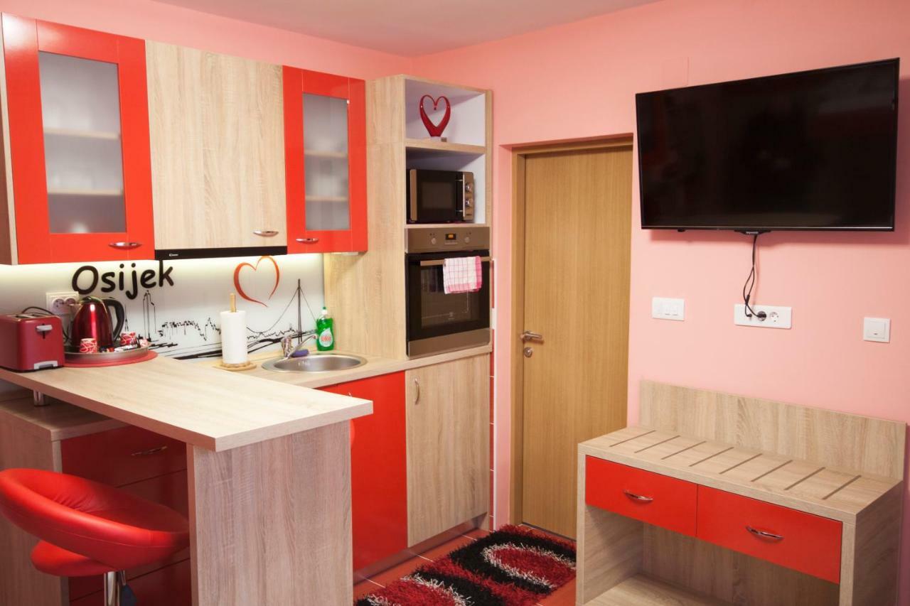 Design Apartments Red Blue Όσιγιεκ Εξωτερικό φωτογραφία